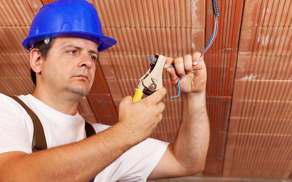 l'électricien Plaisir